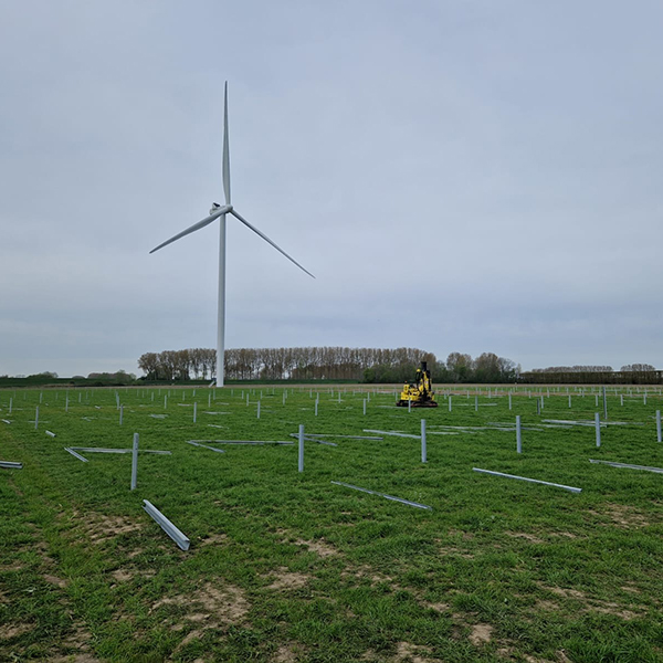 Ondernemers en bewoners van Reusel-Zuid hebben zich in 2016 verenigd met de ambitie een windmolenpark te realiseren van 11 windturbines. Lighthouse Projects is benaderd voor de ontwikkeling en realisatie van dit windmolenpark.